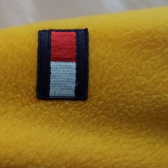 Y2k Tommy Hilfiger . Medium. Fleece. - Picture 3 of 3